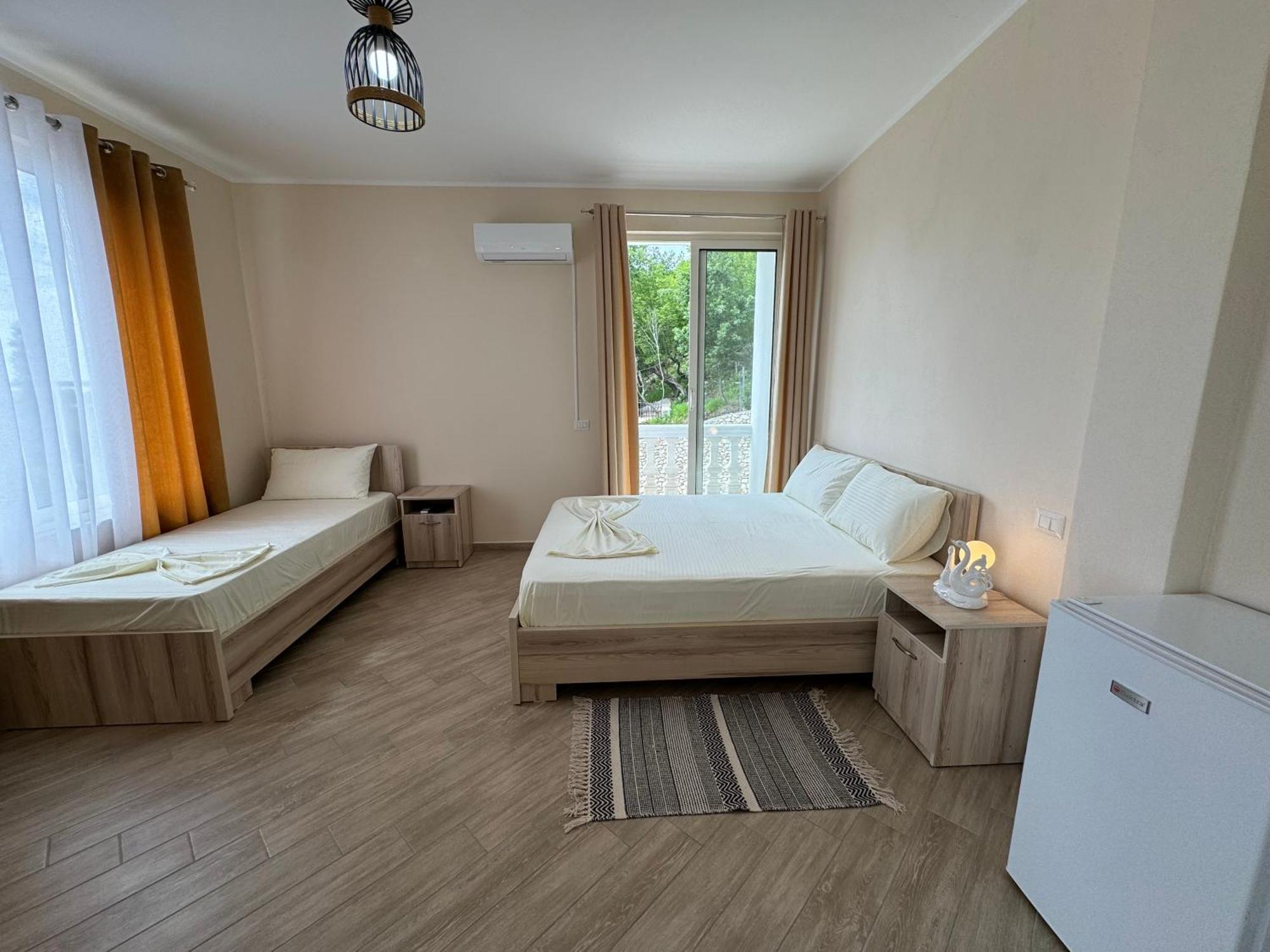 Vila Horizont Baks-Rrjoll Bagian luar foto